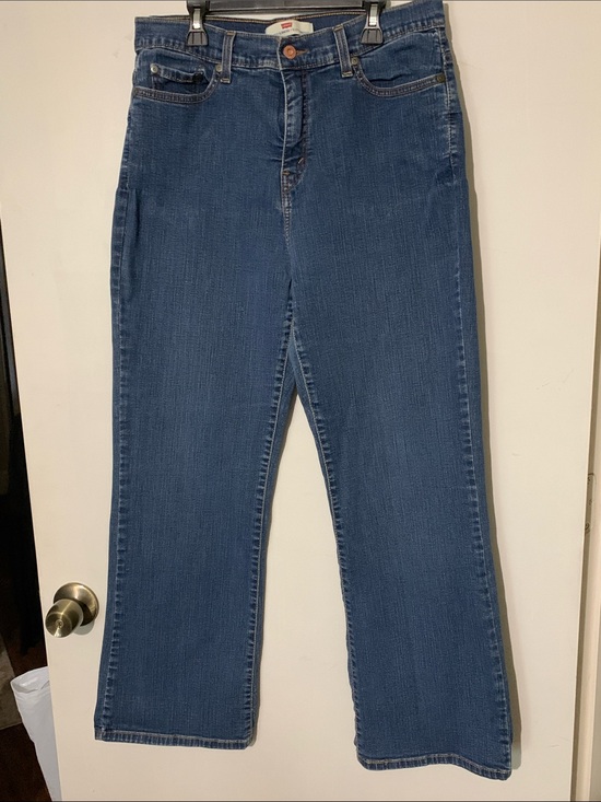 Levi's Denim - Levi's Classic Wide-Leg Jeans in Medium Blue Denim. 512 Bootcut